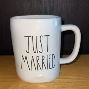 NWT Rae Dunn “Just Married” ceramic mug
